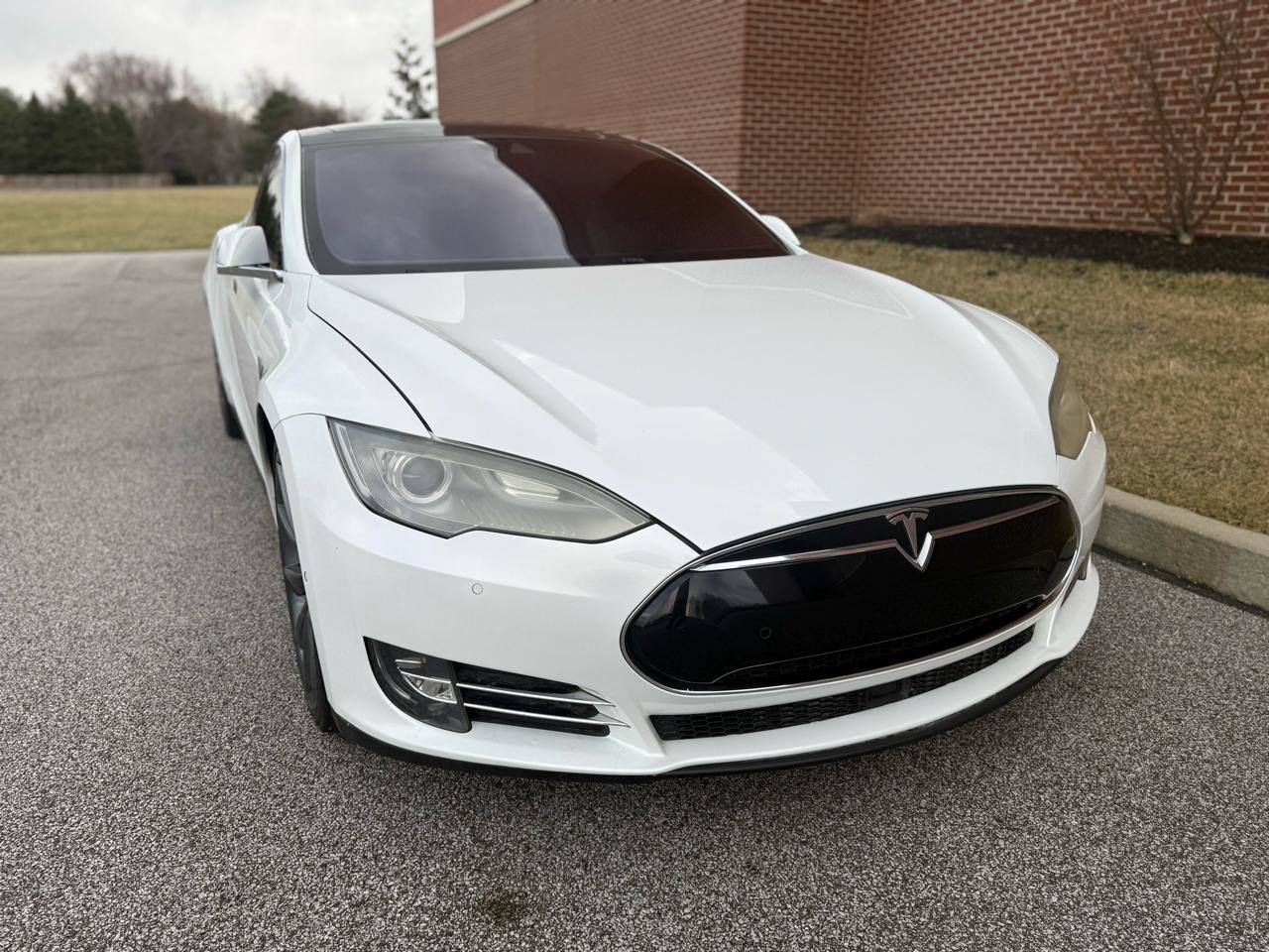 Used 2016 Tesla Model S 85D image 25