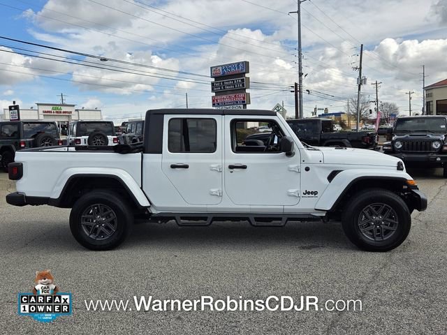 Used 2024 Jeep Gladiator Sport image 12