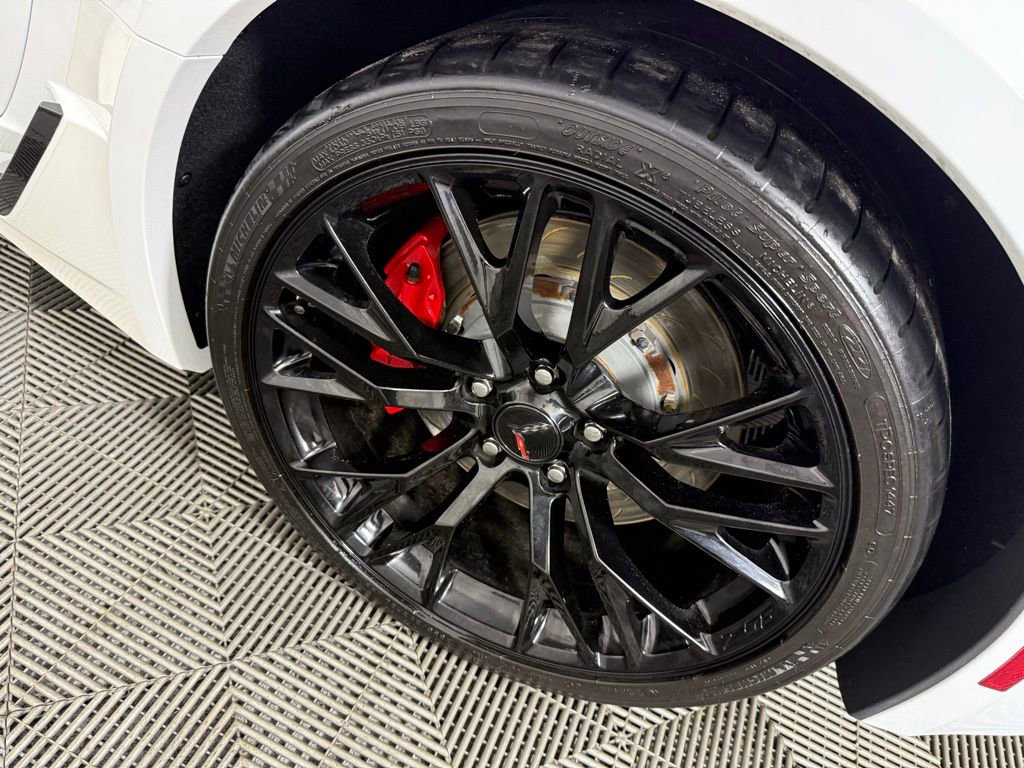 Used 2016 Chevrolet Corvette Z06 w/ 3LZ Preferred Equipment Group image 11
