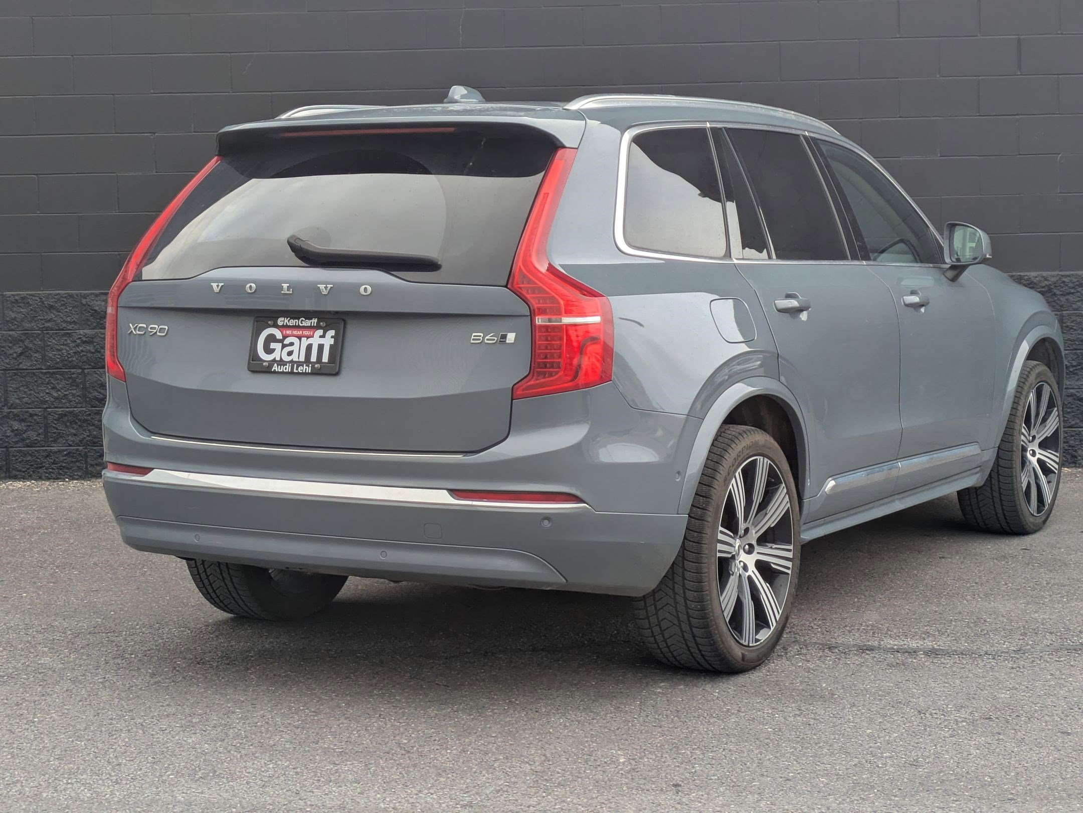 Used 2023 Volvo XC90 B6 Ultimate w/ Protection Package Premier image 5