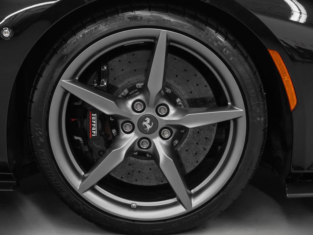 Certified 2021 Ferrari F8 Tributo RWD image 7