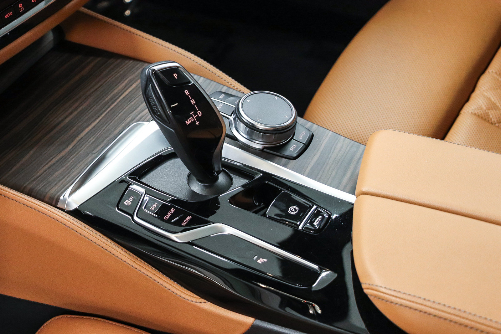 Certified 2023 BMW 540i w/ M Sport Package RWD image 19