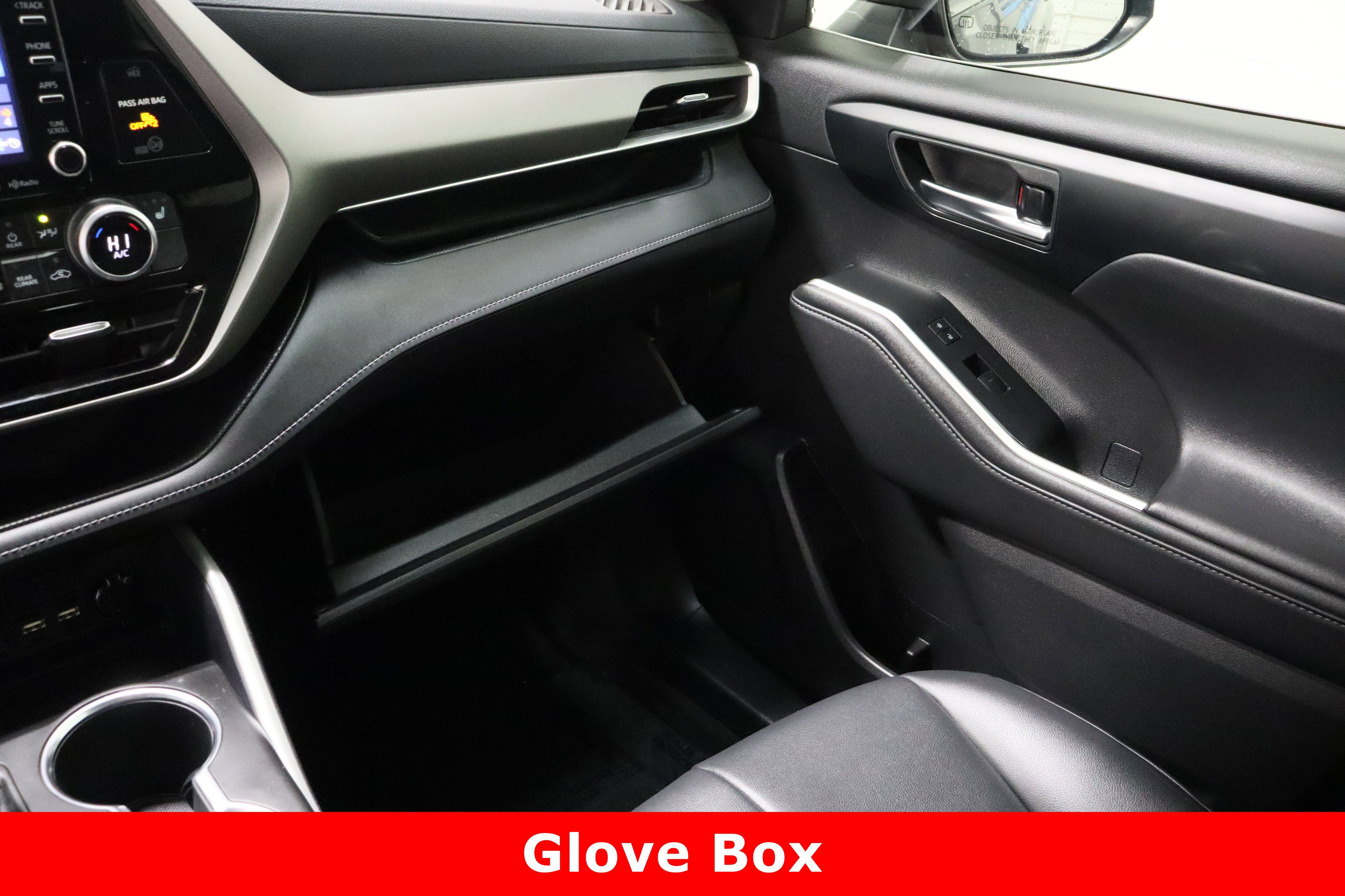 Used 2020 Toyota Highlander XLE image 24