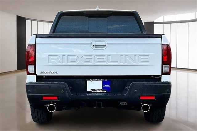 Certified 2024 Honda Ridgeline Black Edition image 5