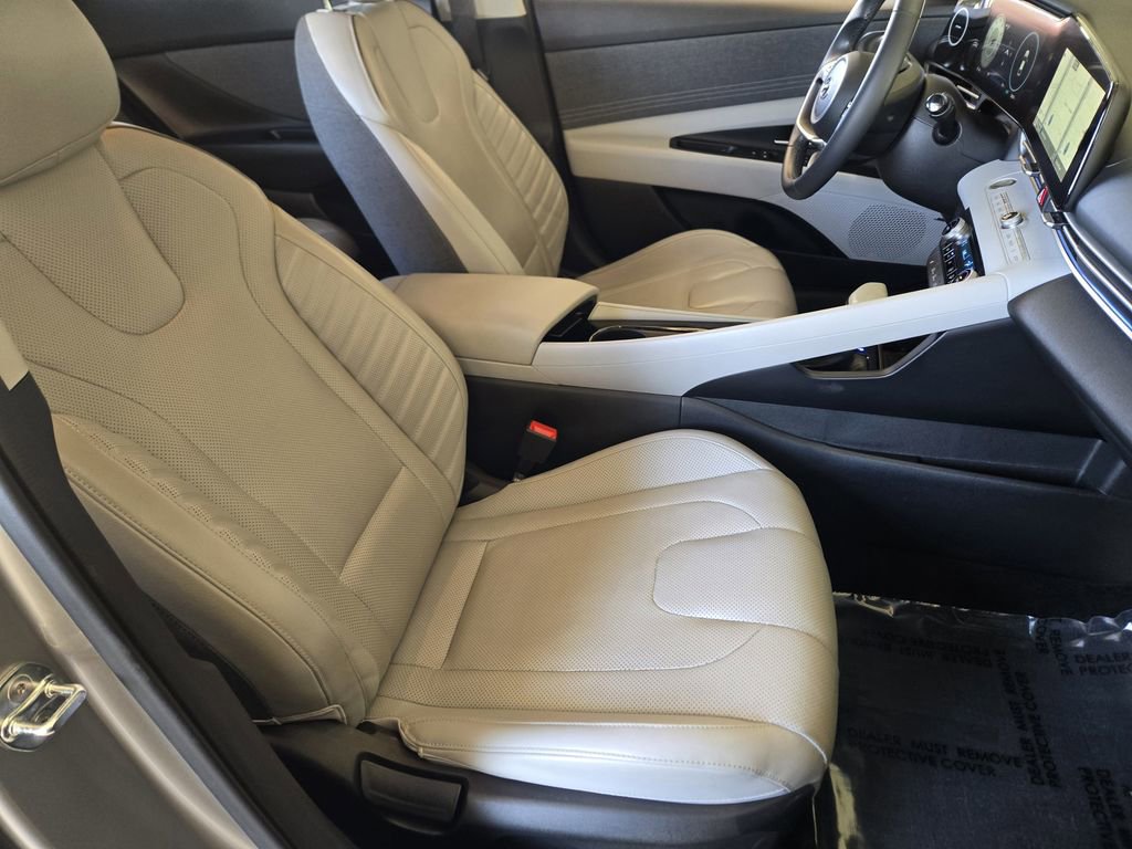 Certified 2021 Hyundai Elantra Limited w/ Cargo Package image 13