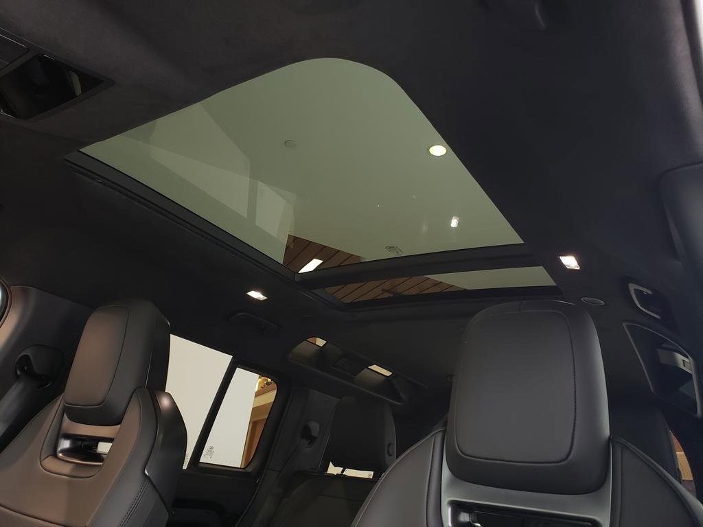 New 2026 Land Rover Defender 110 image 18