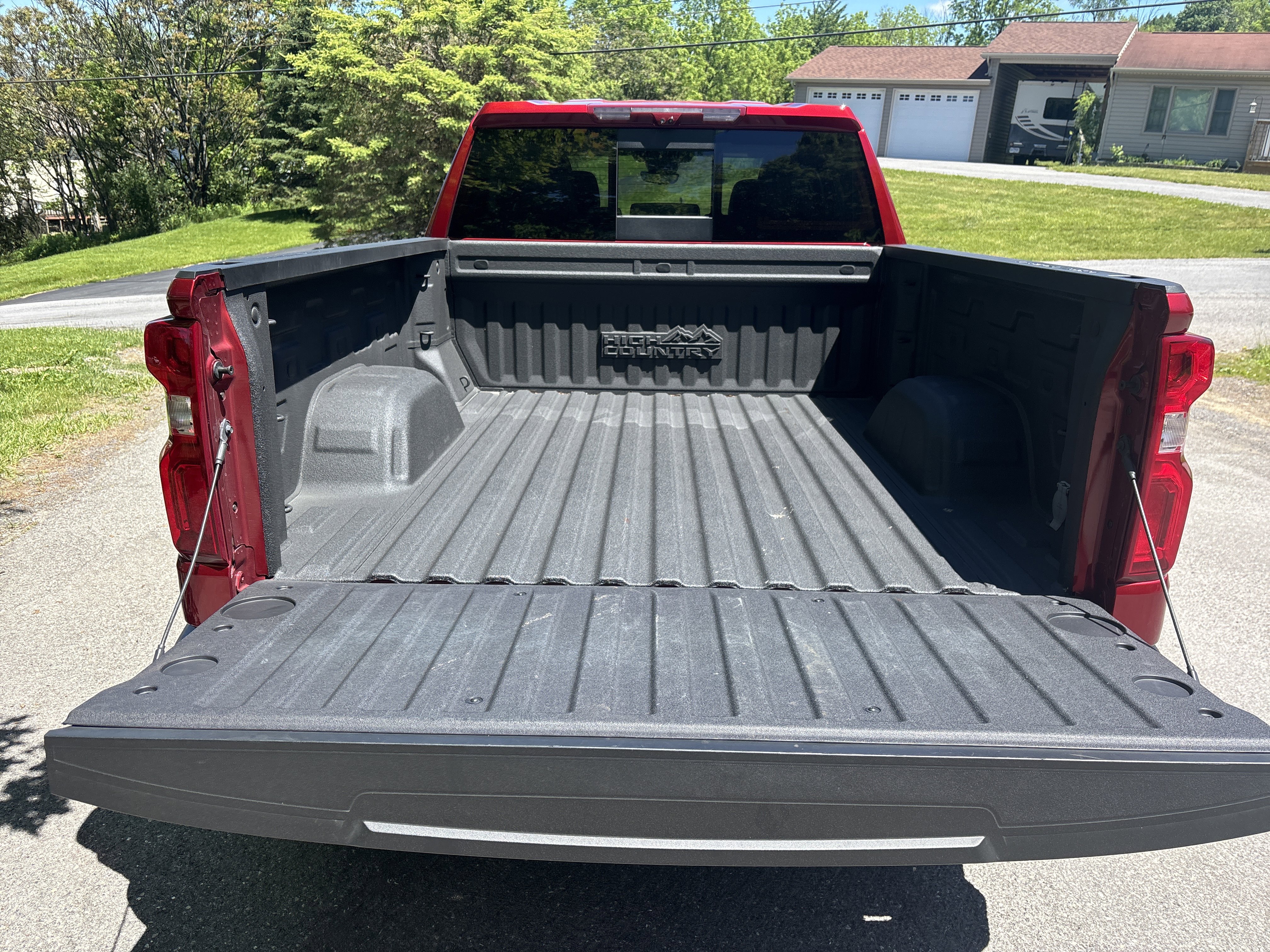 Used 2023 Chevrolet Silverado 1500 High Country w/ High Country Premium Package AWD/4WD image 5