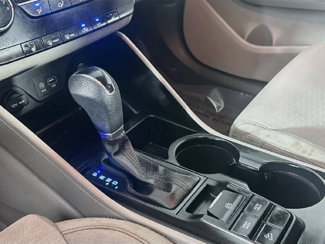 Used 2020 Hyundai Tucson Value AWD/4WD image 19