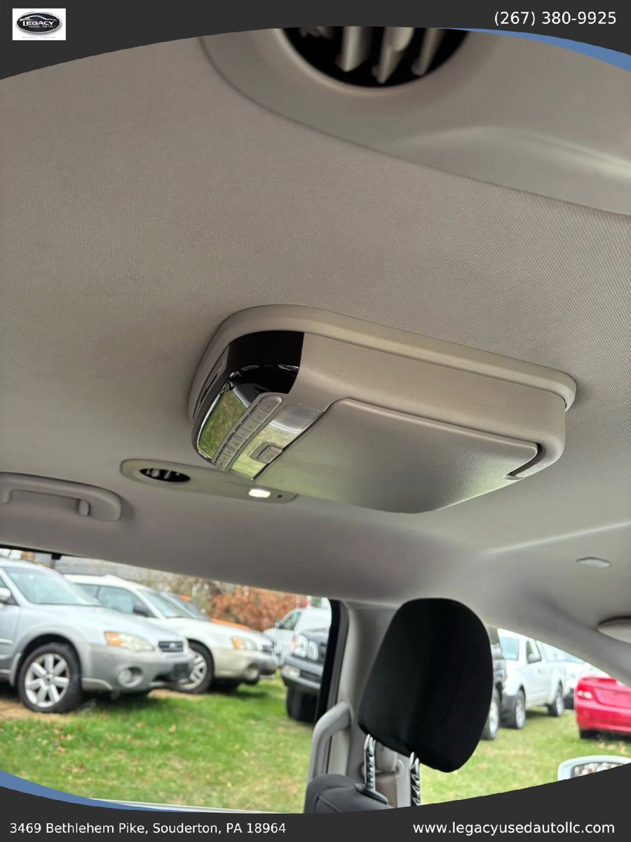 Used 2018 Chrysler Pacifica Touring Plus w/ Tire & Wheel Group image 25