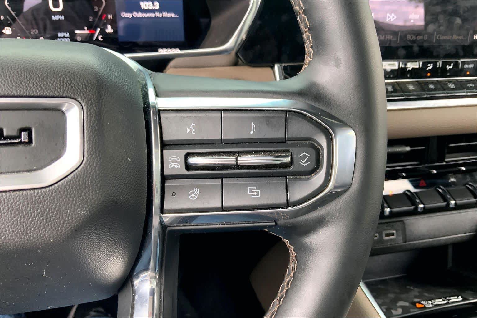 Used 2024 GMC Canyon Denali AWD/4WD image 25