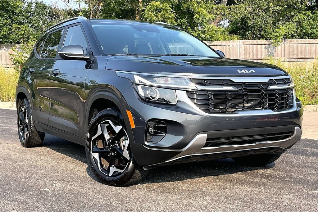 Used 2025 Kia Seltos S AWD/4WD image 1