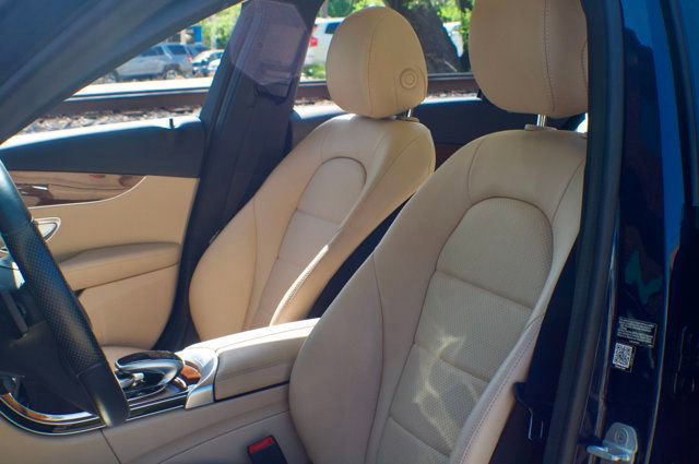 Used 2015 Mercedes-Benz C 300 4MATIC Sedan image 19