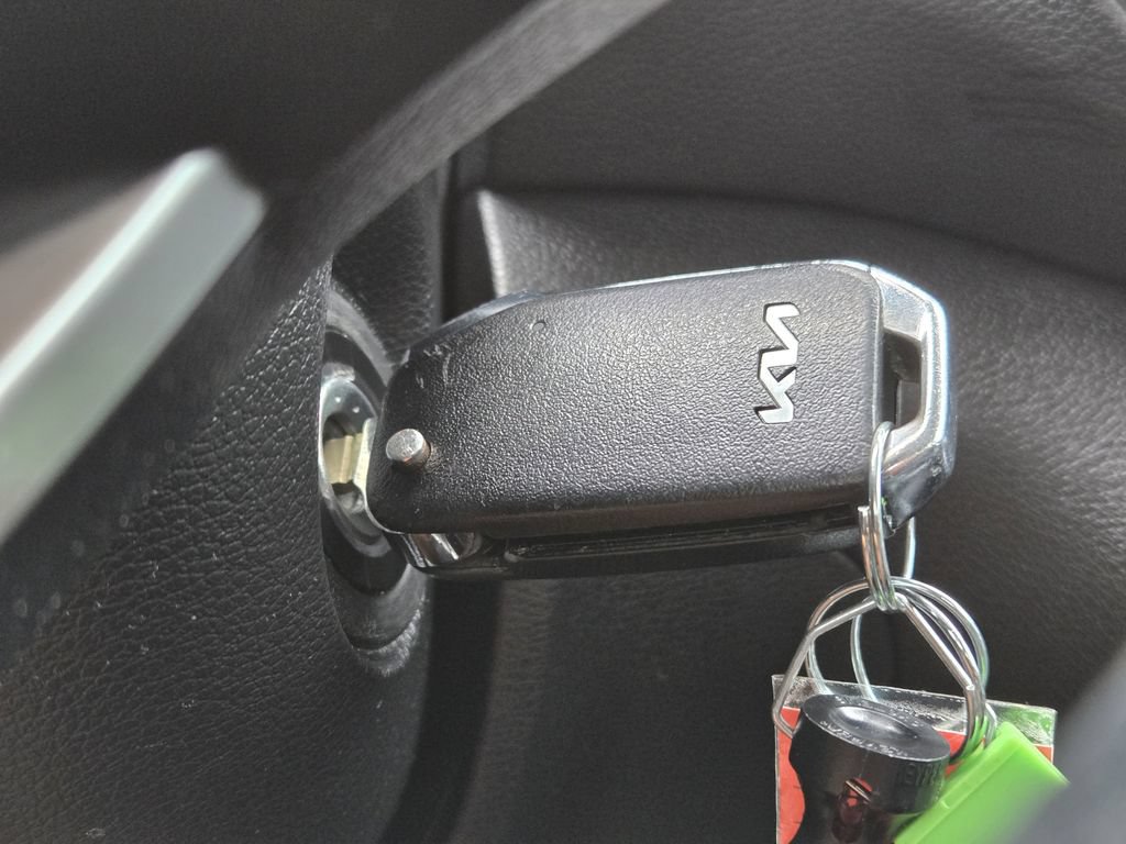 Certified 2023 Kia Soul LX FWD image 23