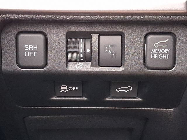 Used 2018 Subaru Forester 2.5i Touring w/ Popular Package #3B AWD/4WD image 29