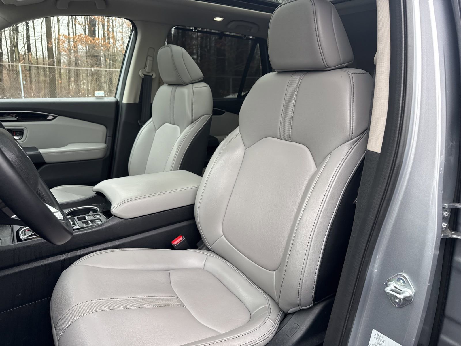 Used 2023 Honda Pilot Touring image 11