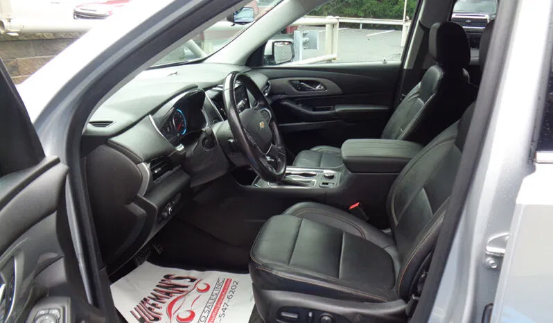 Used 2019 Chevrolet Traverse LT w/ LT Premium Package AWD/4WD image 15