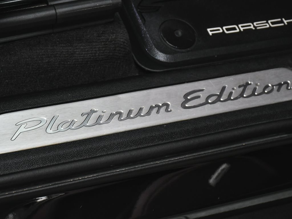 Used 2023 Porsche Cayenne Platinum Edition AWD/4WD image 17