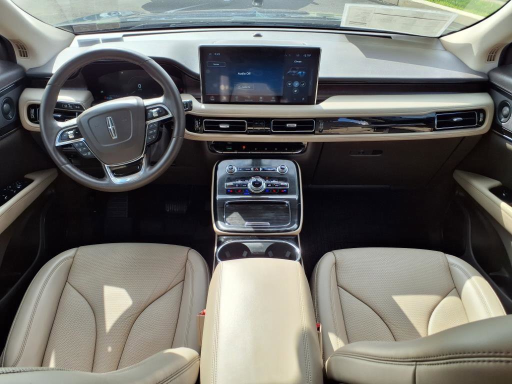 Certified 2022 Lincoln Nautilus Reserve w/ Equipment Group 201A image 14