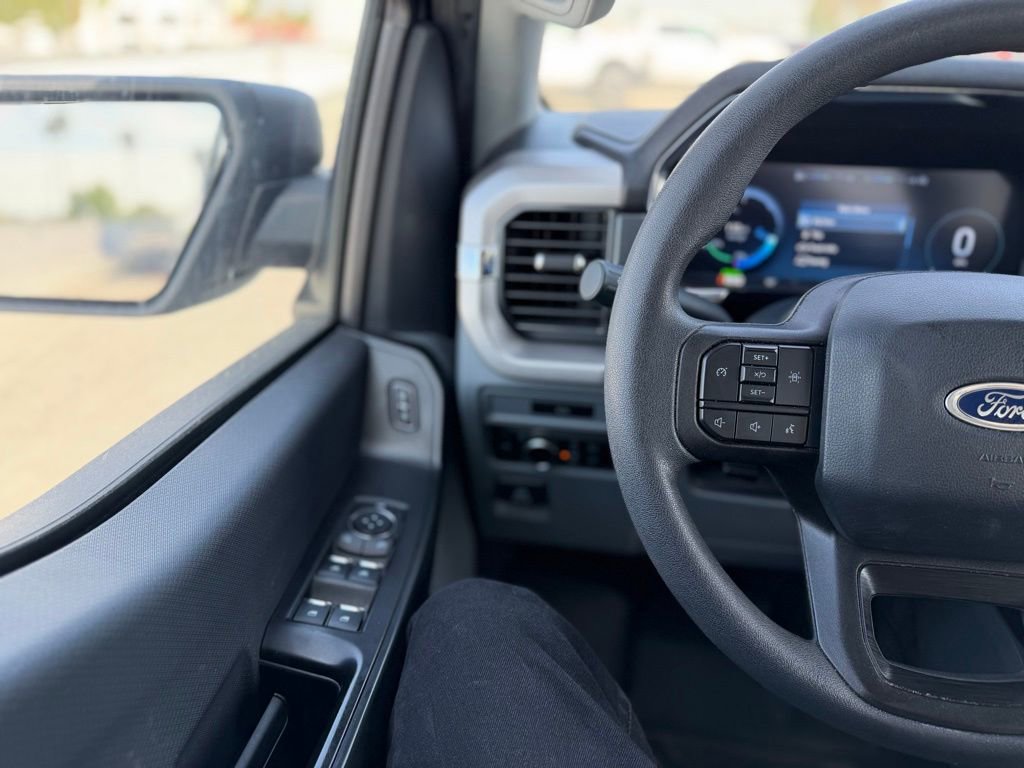 Used 2023 Ford F150 Lightning Pro image 8