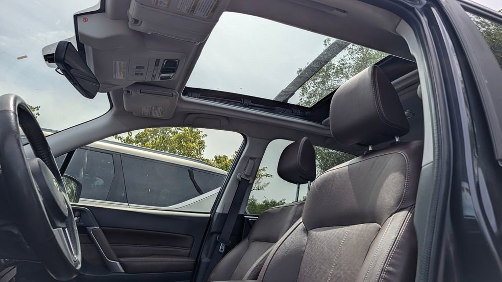 Used 2018 Subaru Forester 2.5i Touring w/ Popular Package #3B AWD/4WD image 4
