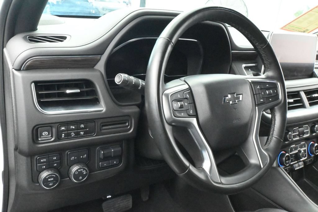 Used 2023 Chevrolet Tahoe Z71 w/ Z71 Off-Road Package AWD/4WD image 16