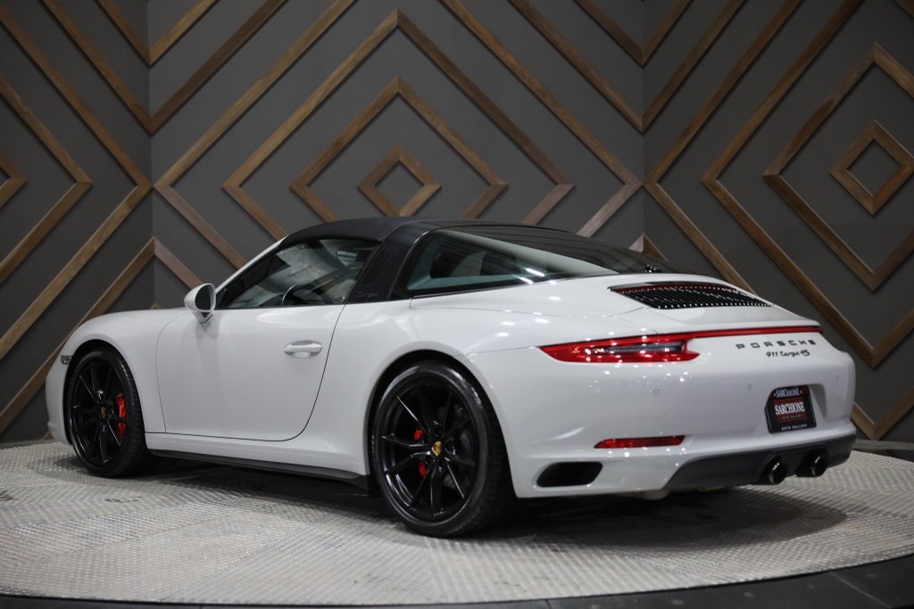 Used 2018 Porsche 911 Targa 4S image 16