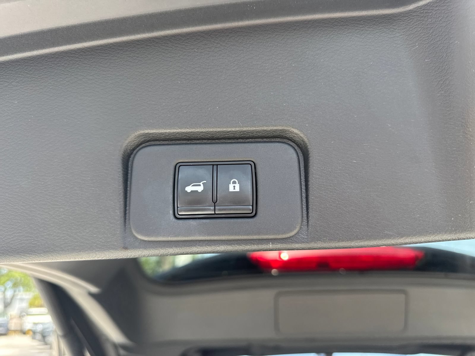 Certified 2024 Nissan Rogue Platinum FWD image 39