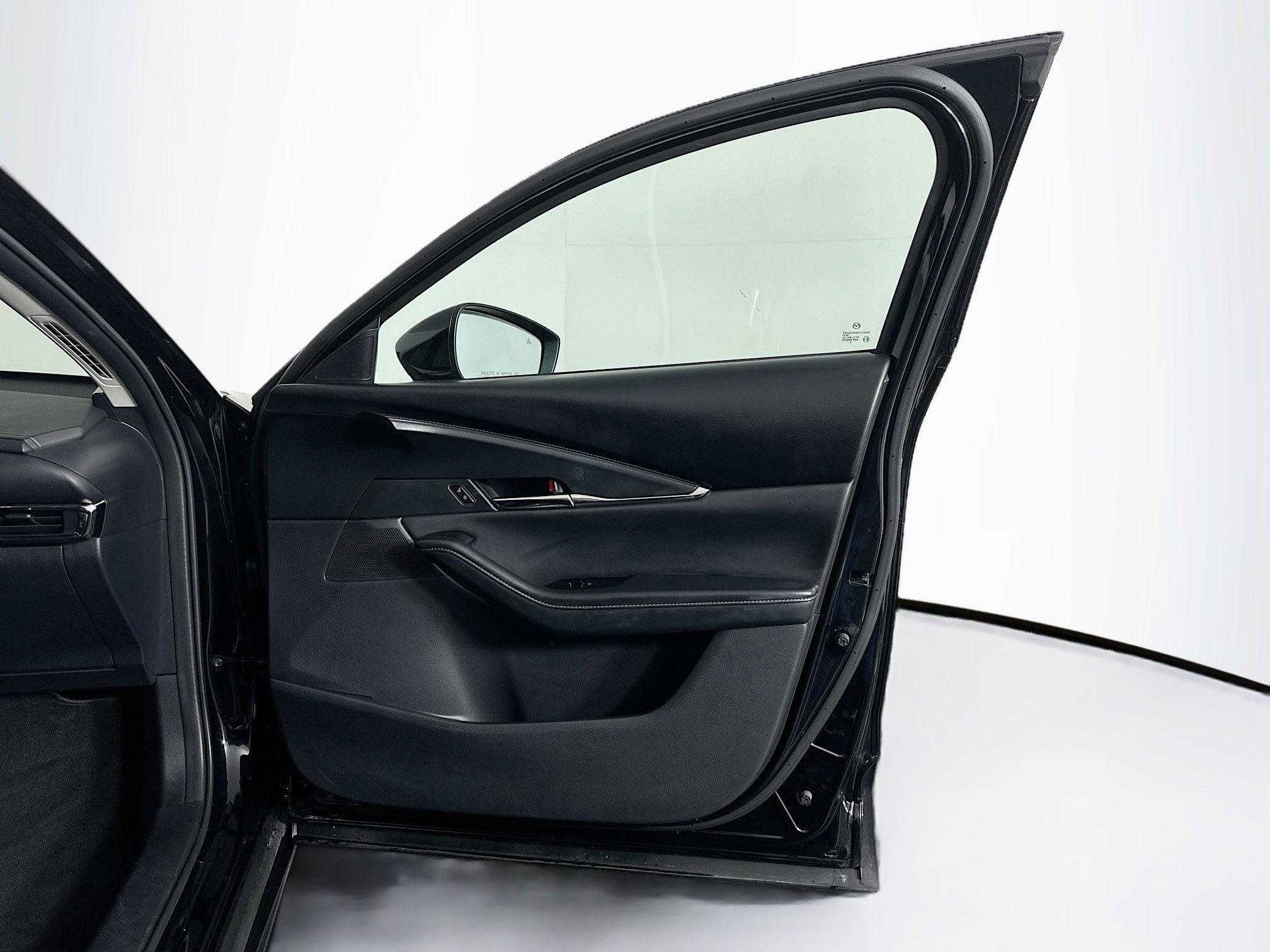 Used 2025 MAZDA CX-30 AWD 2.5 S w/ Preferred Package image 34