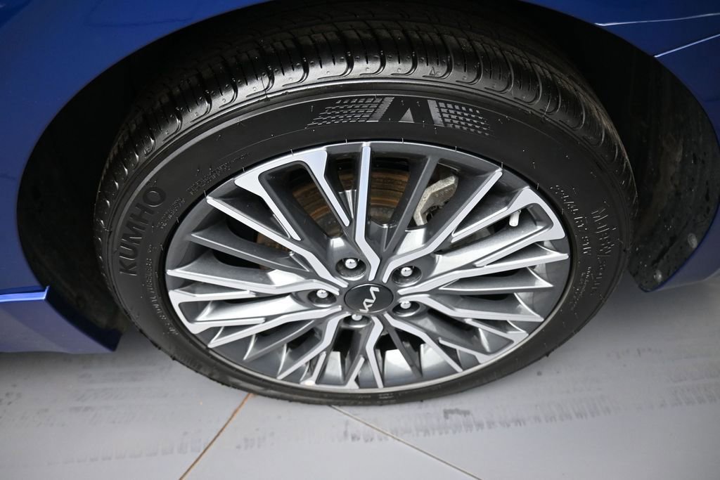 Certified 2024 Kia Forte GT-Line FWD image 15