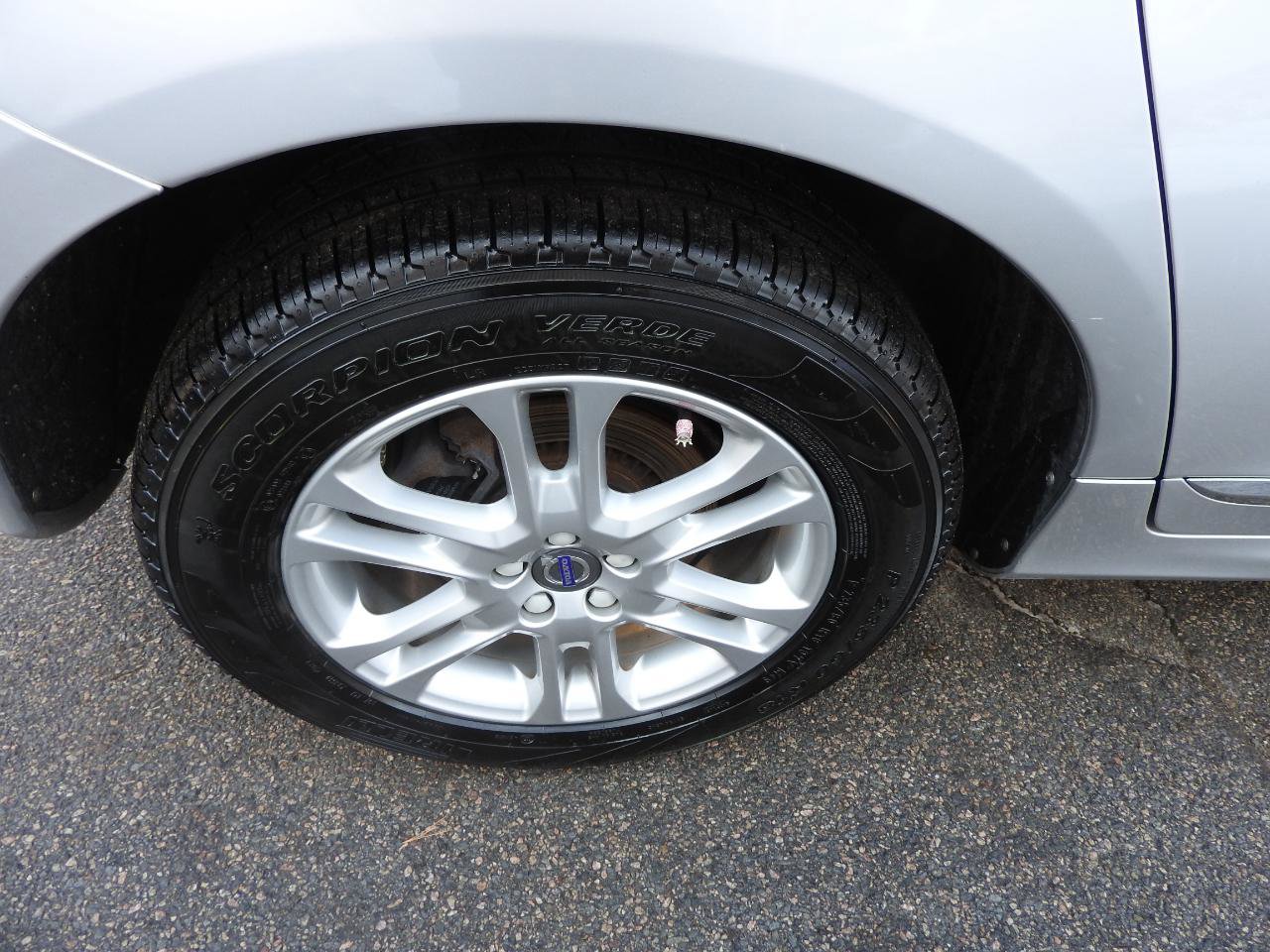 Used 2016 Volvo XC60 T5 Platinum w/ Climate Package AWD/4WD image 18