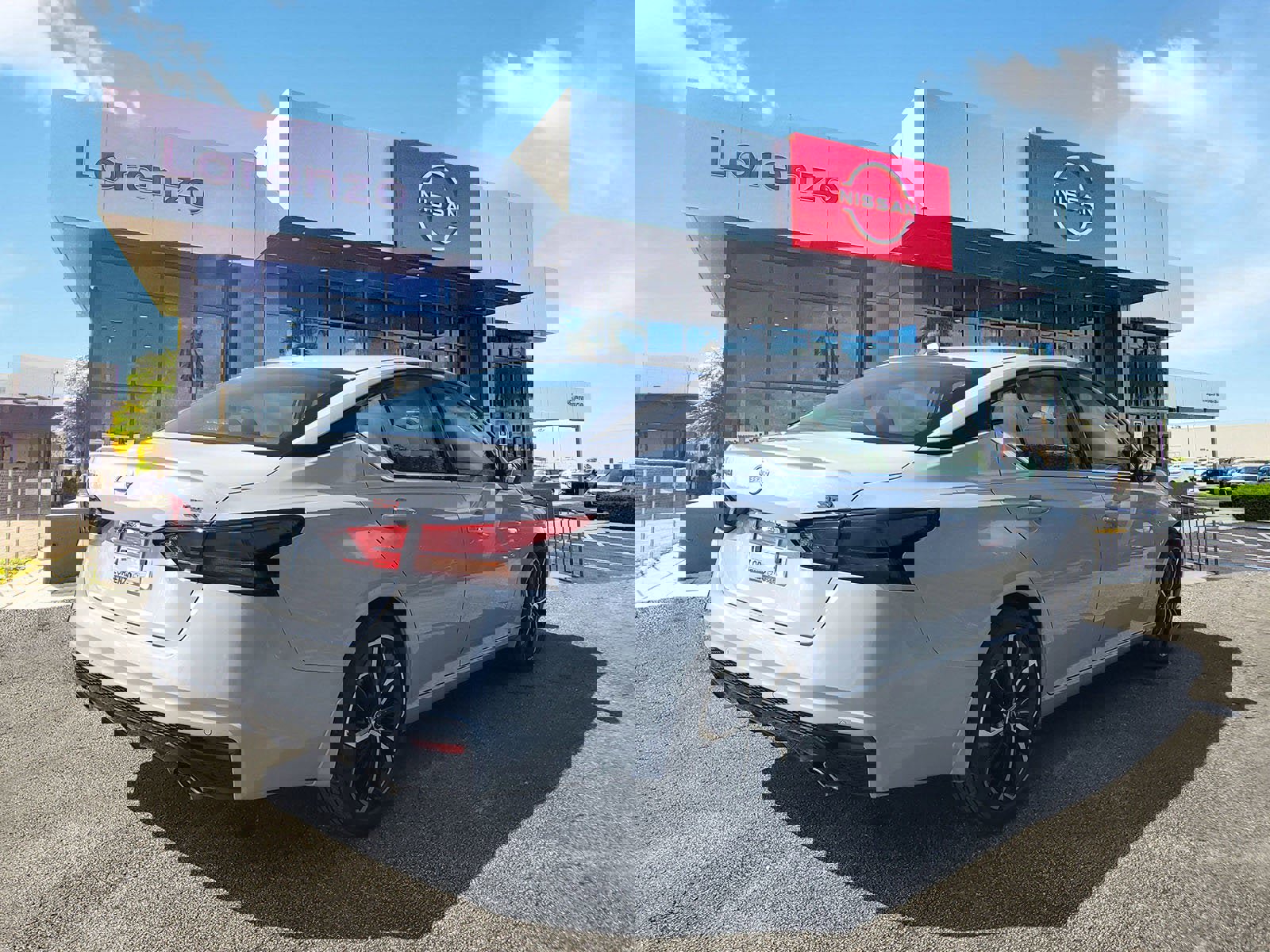 New 2025 Nissan Altima 2.5 SR w/ SR Premium Package image 4