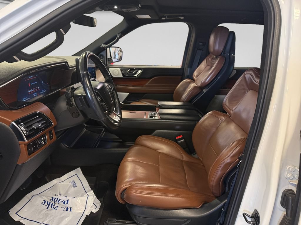 Used 2023 Lincoln Navigator Reserve AWD/4WD image 20
