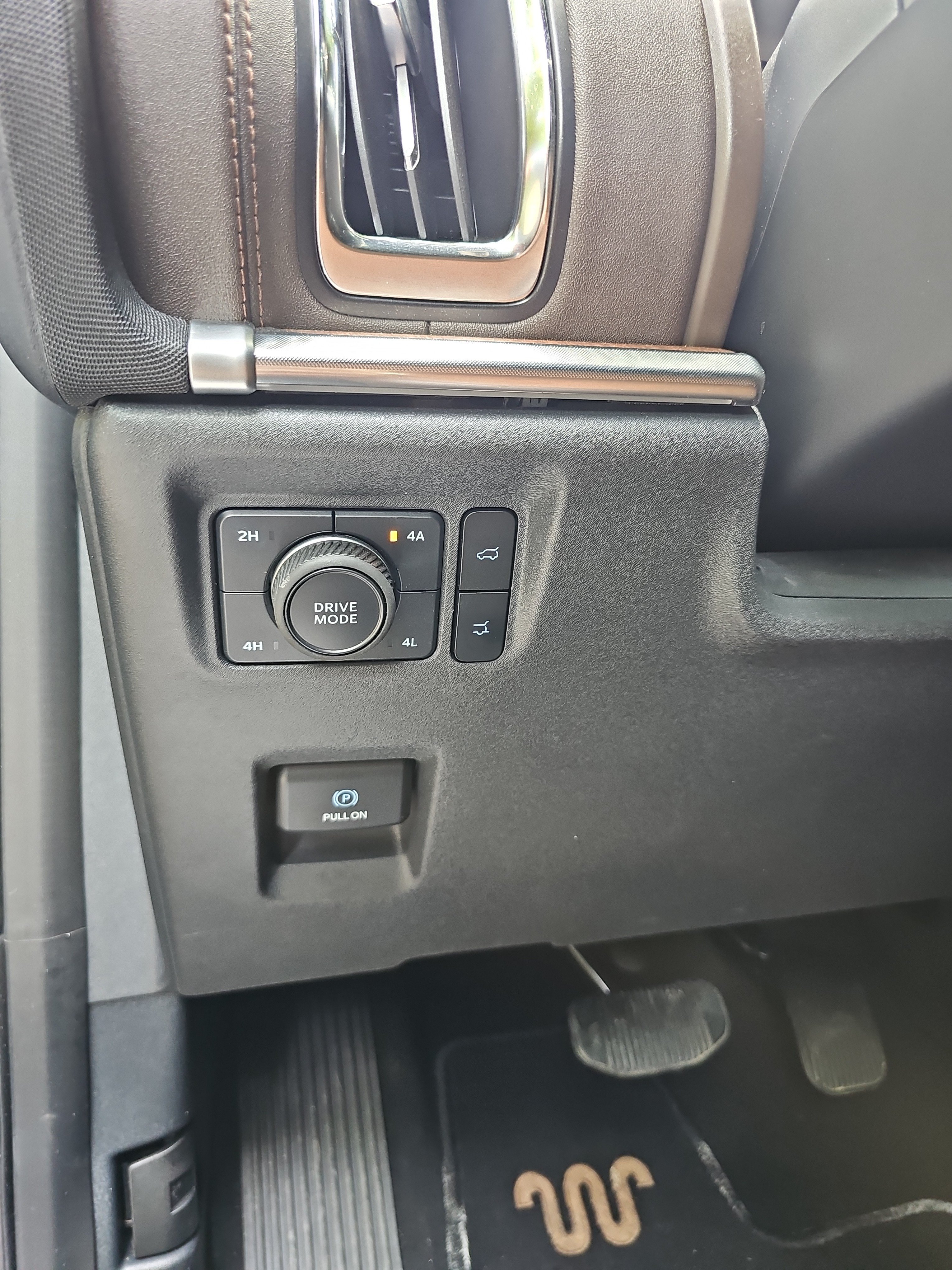 Used 2025 Ford Expedition King Ranch AWD/4WD image 32
