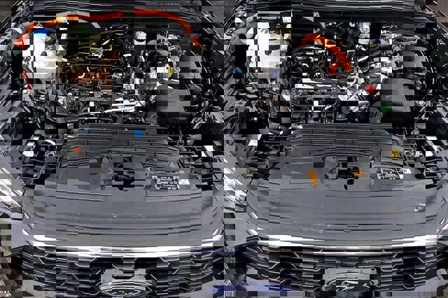 Used 2024 Ford Escape ST-Line w/ Equipment Group 301A image 39