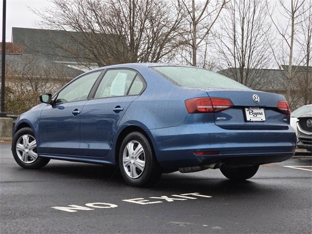 Used 2016 Volkswagen Jetta S image 2