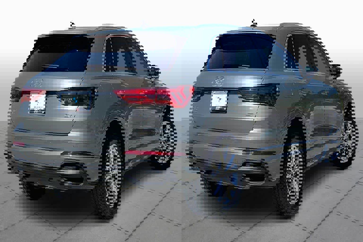 Used 2024 Audi Q3 2.0T Premium Plus image 12