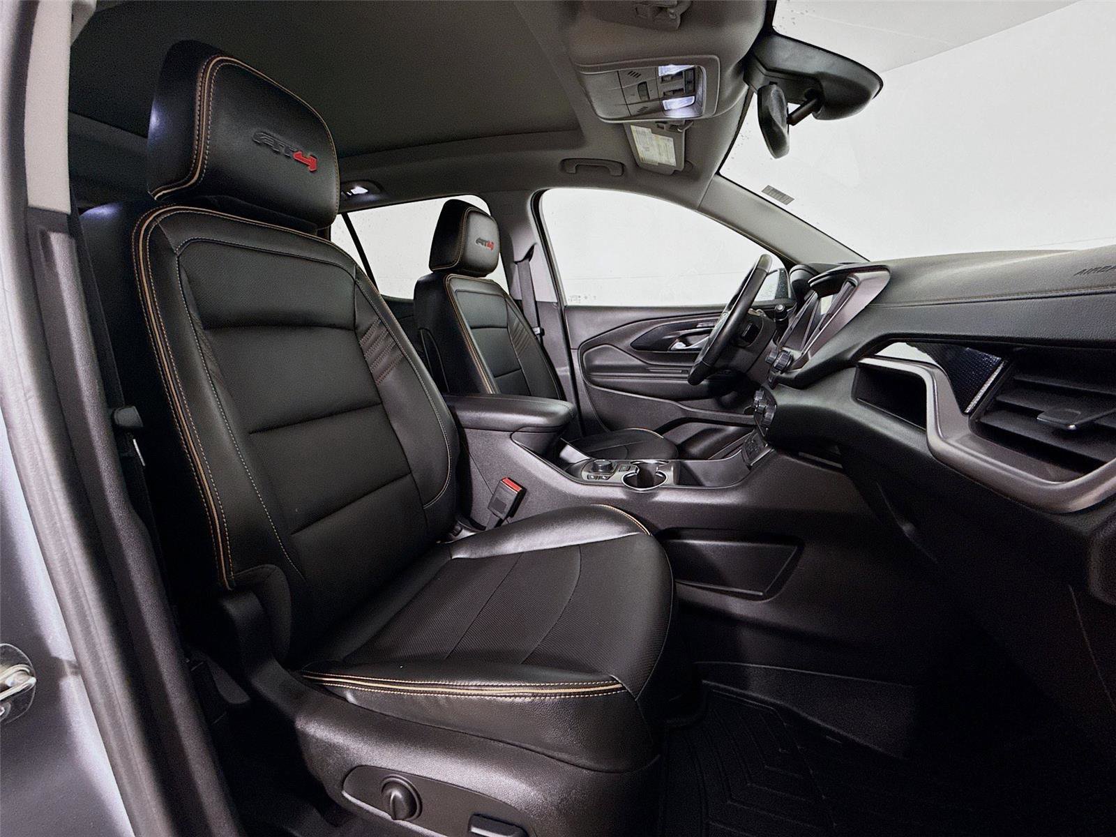 Used 2024 GMC Terrain AT4 w/ Infotainment Package II image 31