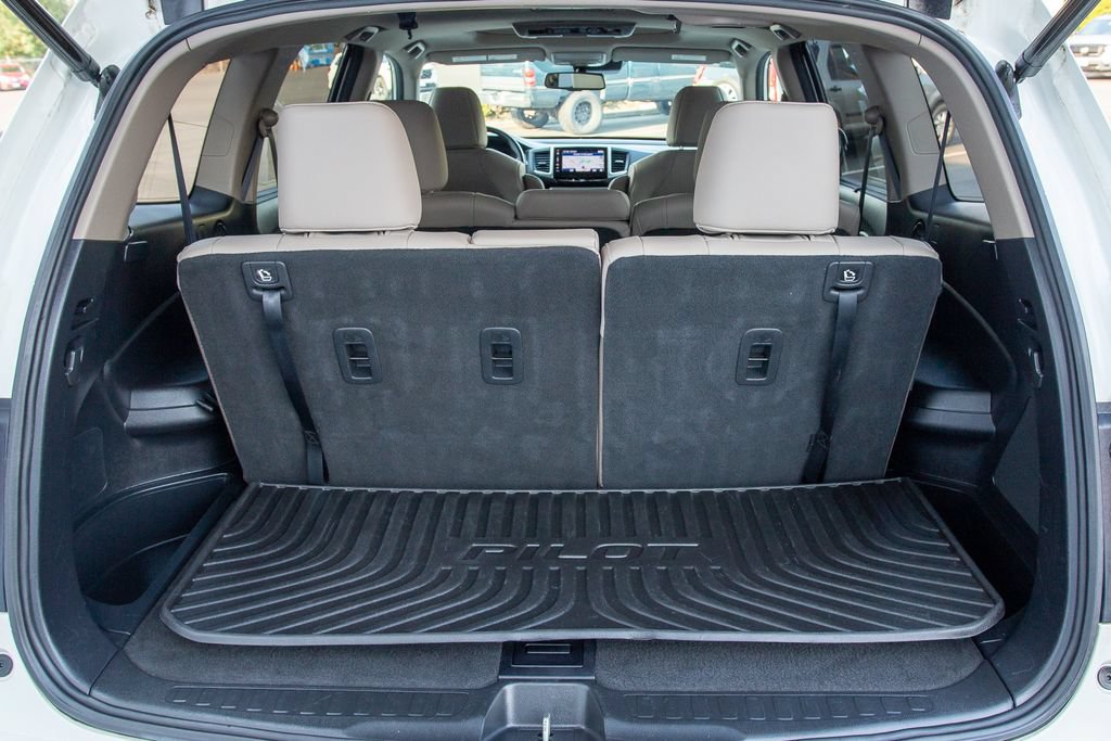 Certified 2017 Honda Pilot Touring image 19