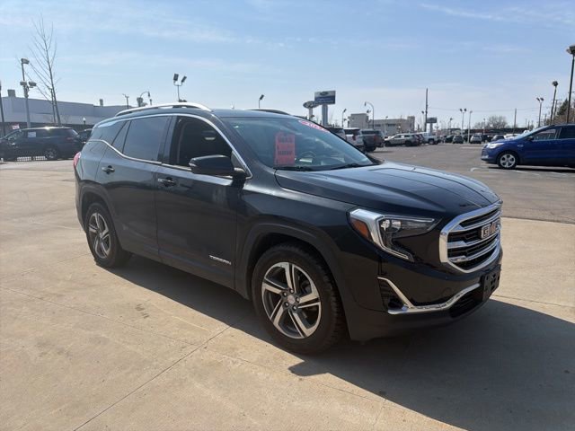 Used 2021 GMC Terrain SLT w/ Infotainment Package II image 2