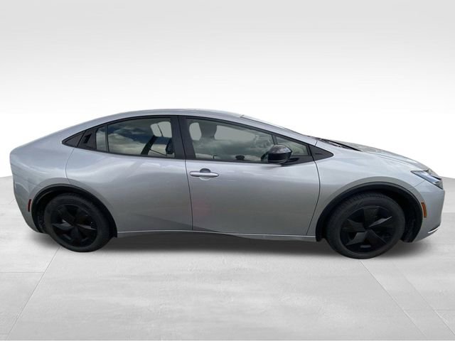 Used 2025 Toyota Prius LE image 13