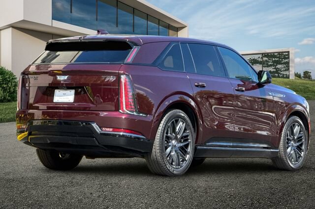Certified 2025 Cadillac Escalade IQ Sport 1 w/ LPO, ONYX Package AWD/4WD image 4