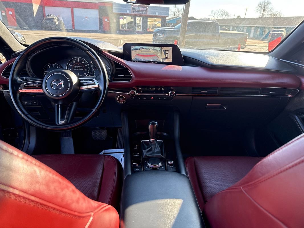 Used 2021 MAZDA MAZDA3 Hatchback w/Premium Plus Pkg image 18