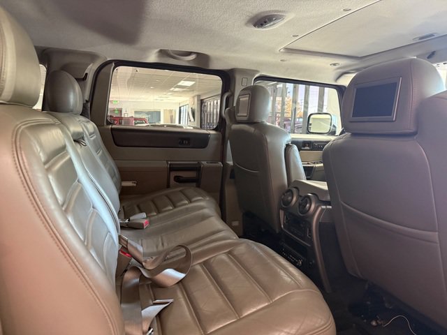 Used 2003 HUMMER H2 w/ Preferred Equipment Group AWD/4WD image 3