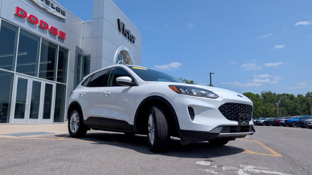 Used 2020 Ford Escape SE AWD/4WD image 3