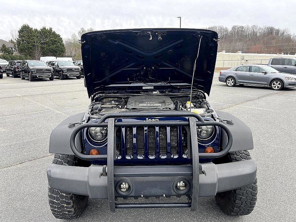 Used 2013 Jeep Wrangler Sport image 8