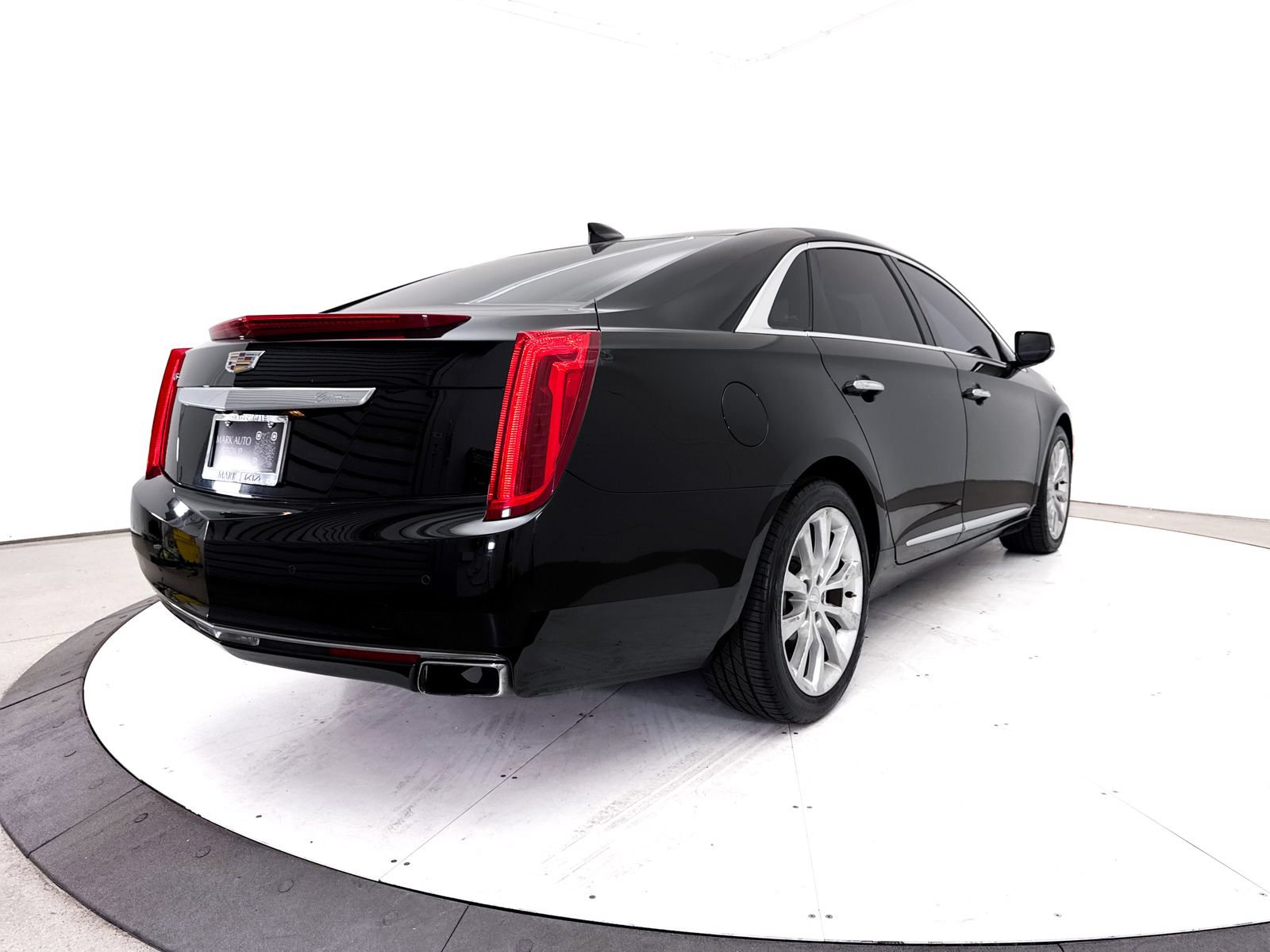 Used 2017 Cadillac XTS Luxury FWD image 13