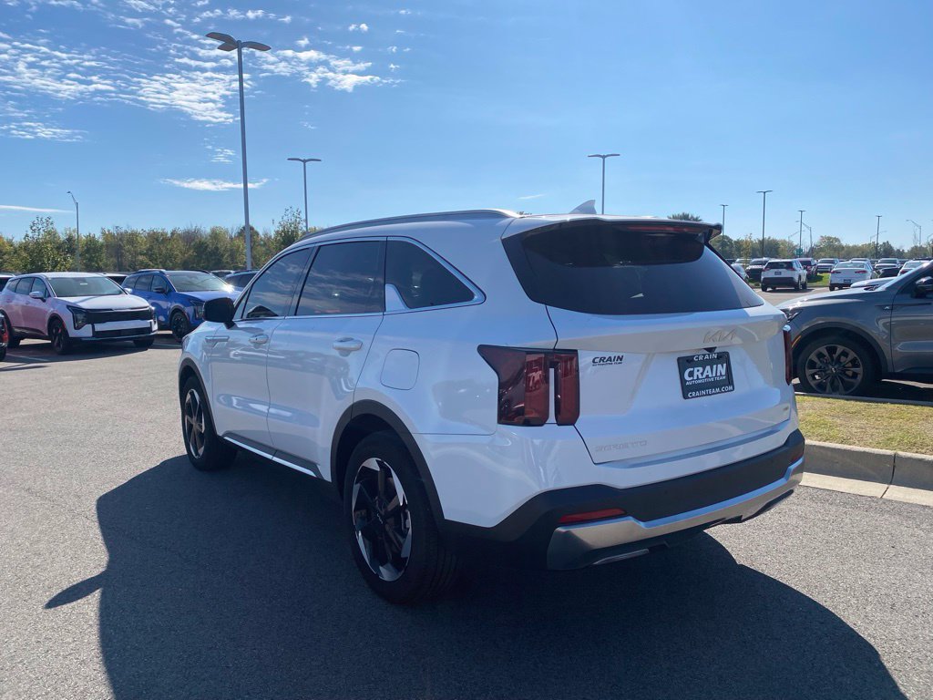 Certified 2025 Kia Sorento EX w/ EX Panoramic Sunroof Package FWD image 5