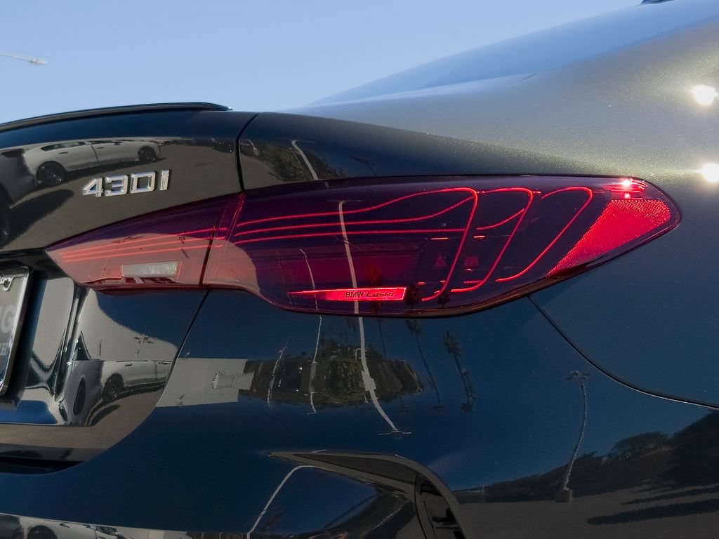 New 2026 BMW 430i Coupe w/ M Sport Package RWD image 4
