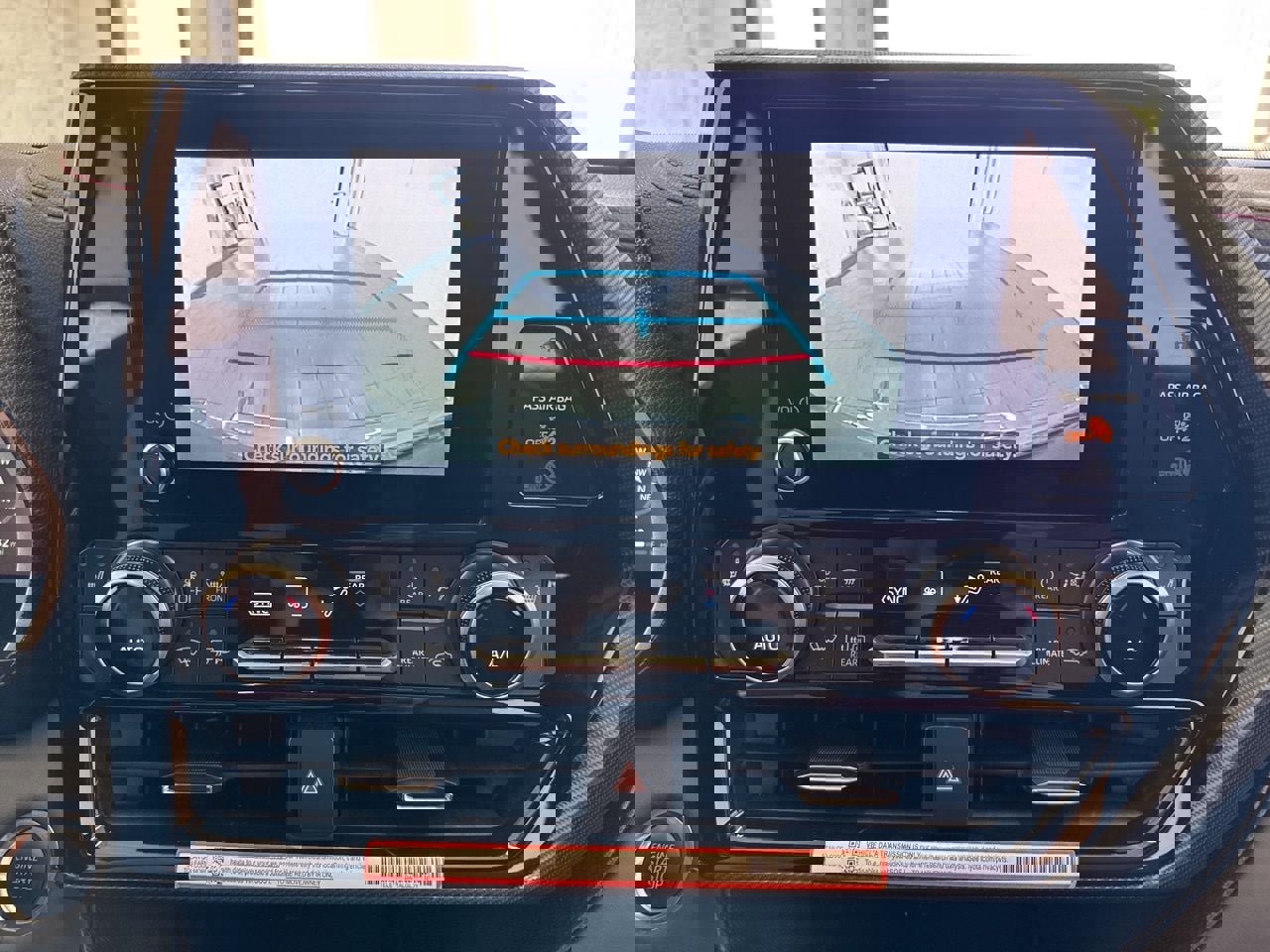 Used 2025 Toyota Highlander XSE image 28