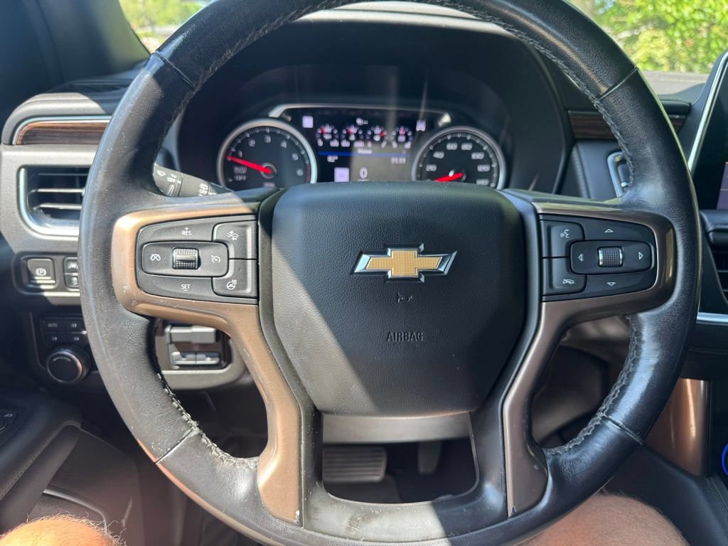 Used 2021 Chevrolet Suburban High Country w/ Premium Package AWD/4WD image 23